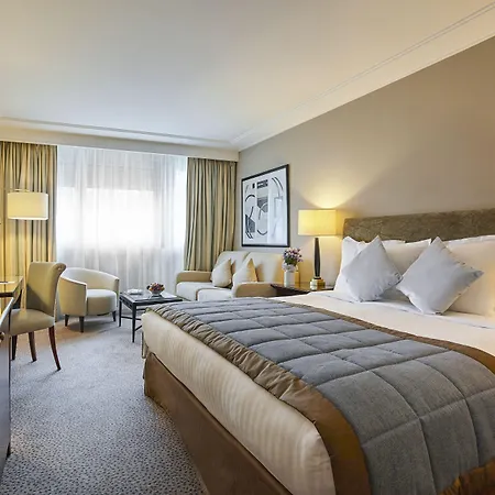 Warwick Champs-elysees 4* פריז