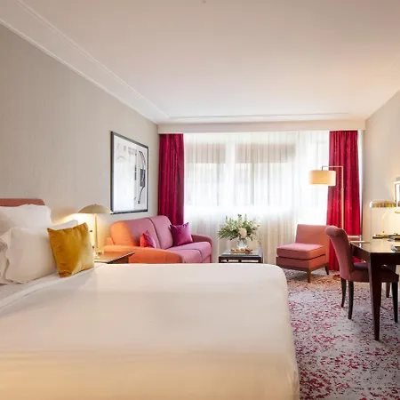 מלון Warwick Champs-elysees 4*