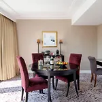فندق Warwick Champs-elysees باريس