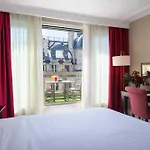 Warwick Champs-elysees فندق