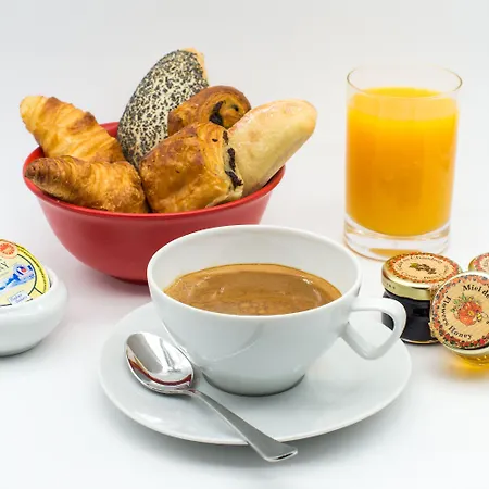 Warwick Champs-elysees 4* Paris