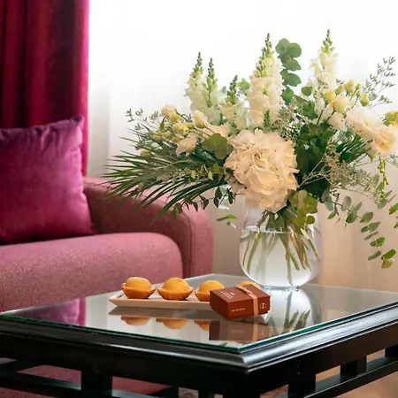 Warwick Champs-elysees Hotell