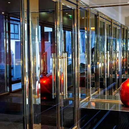 Warwick Champs-elysees Hotell