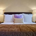 Warwick Champs-elysees Otel 4*