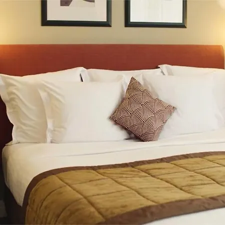 Warwick Champs-elysees 4*