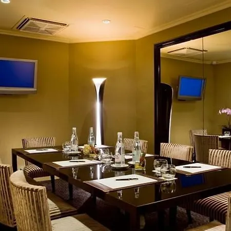 Warwick Champs-elysees Parijs