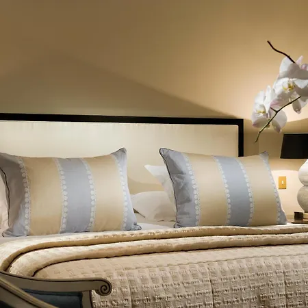 Warwick Champs-elysees Hotel Paris