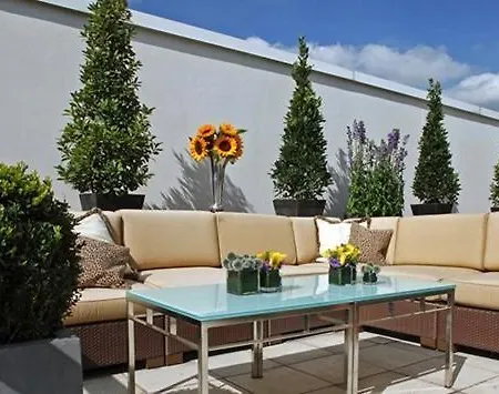 Warwick Champs-elysees 4*