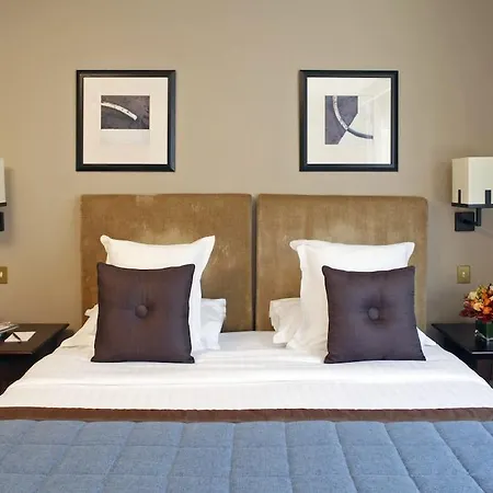 Warwick Champs-elysees 4* Paris