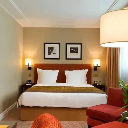 Warwick Champs-elysees パリ