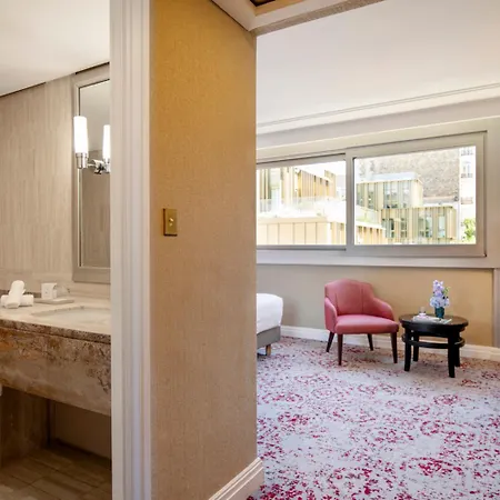 Warwick Champs-elysees 4*