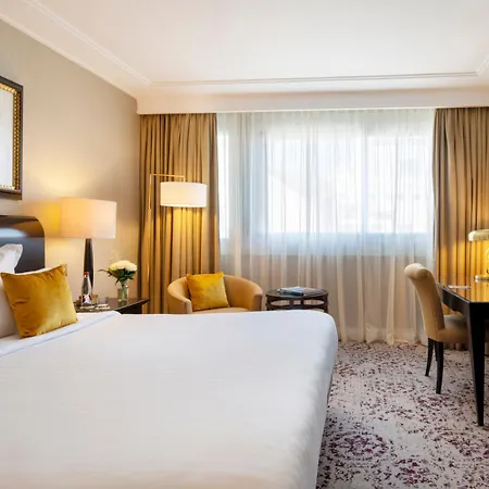 Hotel Warwick Champs-elysees 4*