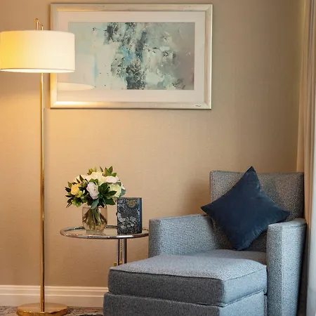 Hotel Warwick Champs-elysees 4*