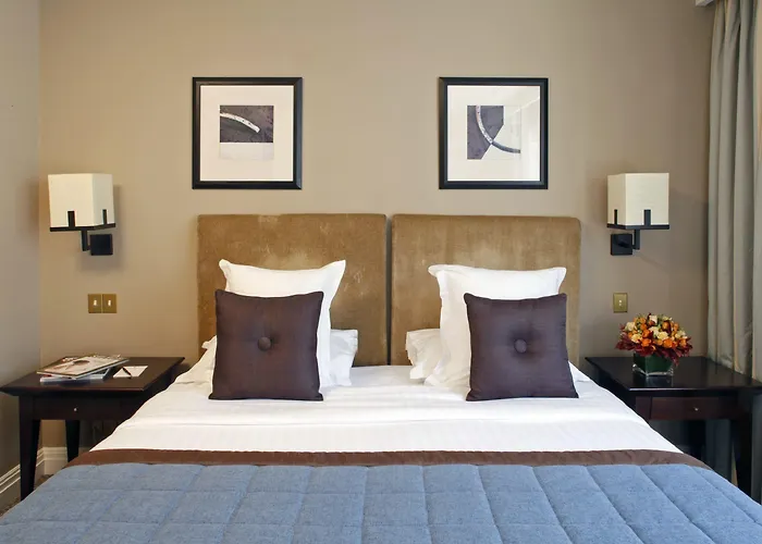 Warwick Champs-elysees 4* Paris