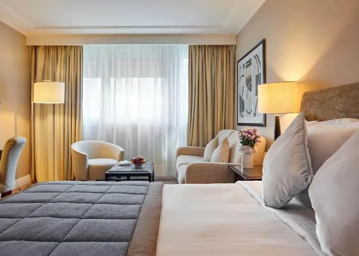 Warwick Champs-elysees