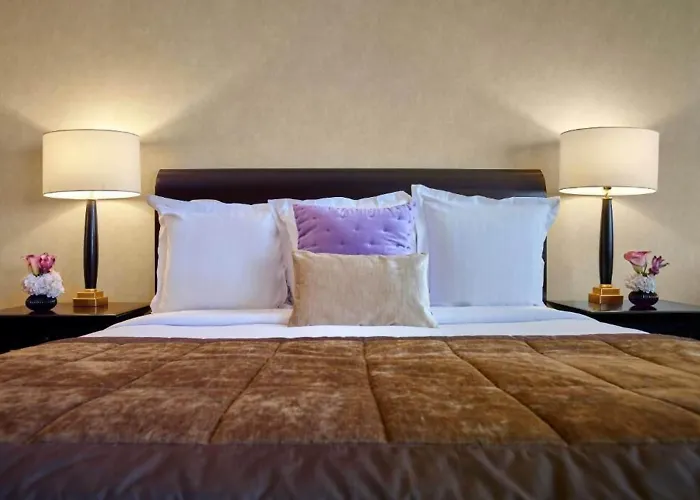 Warwick Champs-elysees Hotel 4*