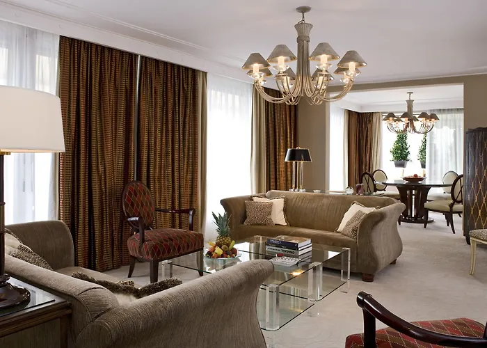 Warwick Champs-elysees 4* Париж