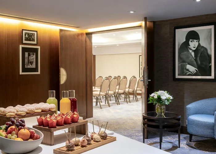 Warwick Champs-elysees