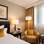 Warwick Champs-elysees 호텔 4*
