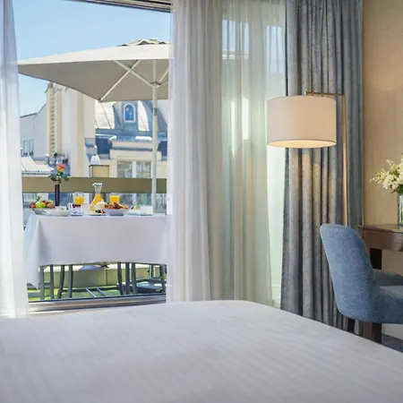 Warwick Champs-elysees Hotel