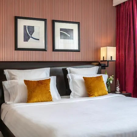 Warwick Champs-elysees 4* Paris