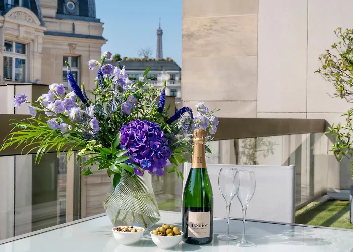 Warwick Champs-elysees 4* Paříž
