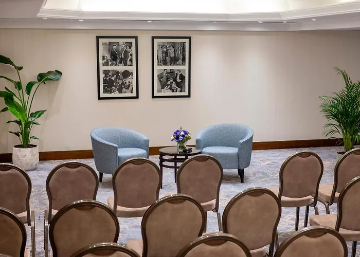 Warwick Champs-elysees Hotel 4*