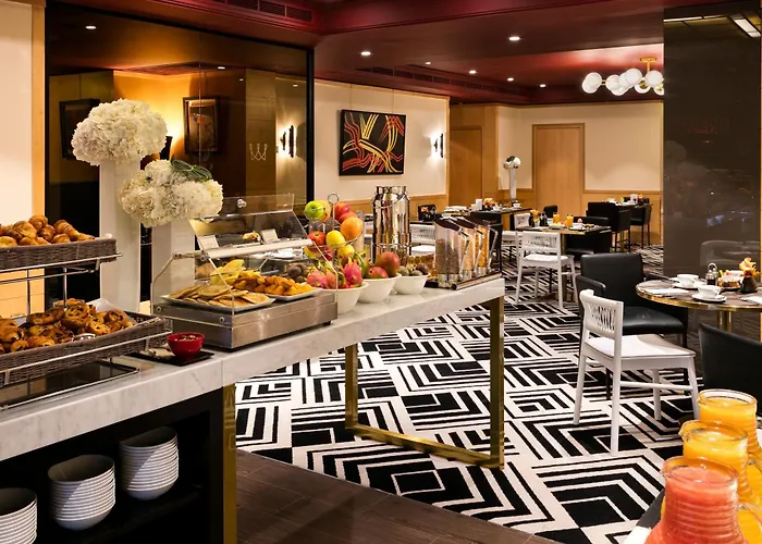 Warwick Champs-elysees Hotel 4*