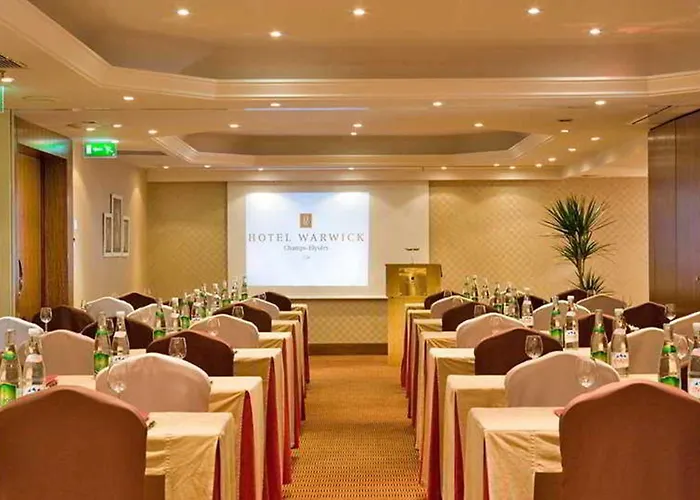 Warwick Champs-elysees 4* باريس