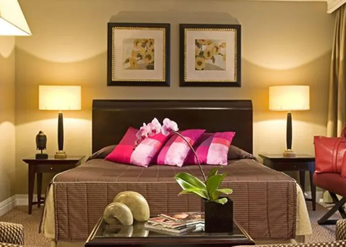 فندق Warwick Champs-elysees 4*
