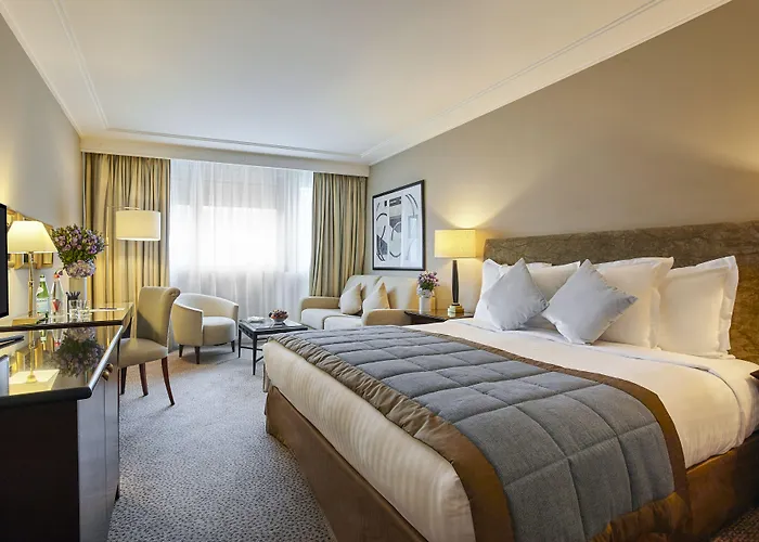 Warwick Champs-elysees 4* باريس