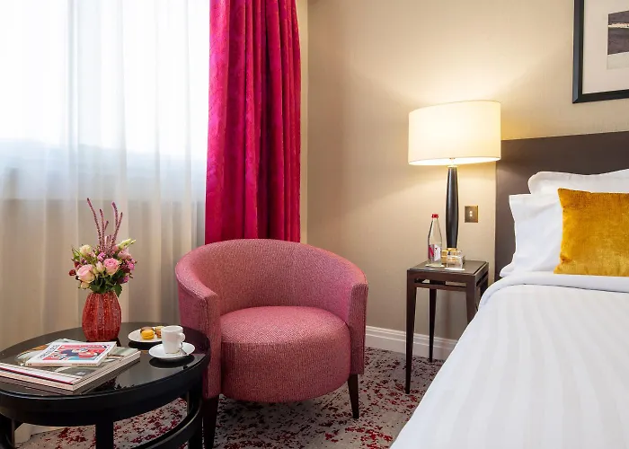 Warwick Champs-elysées Hotel 4*