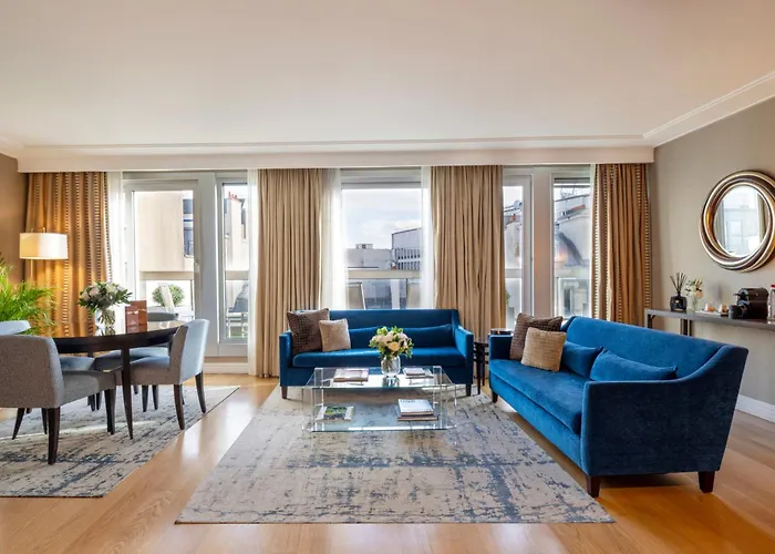 Warwick Champs-elysées Hotel